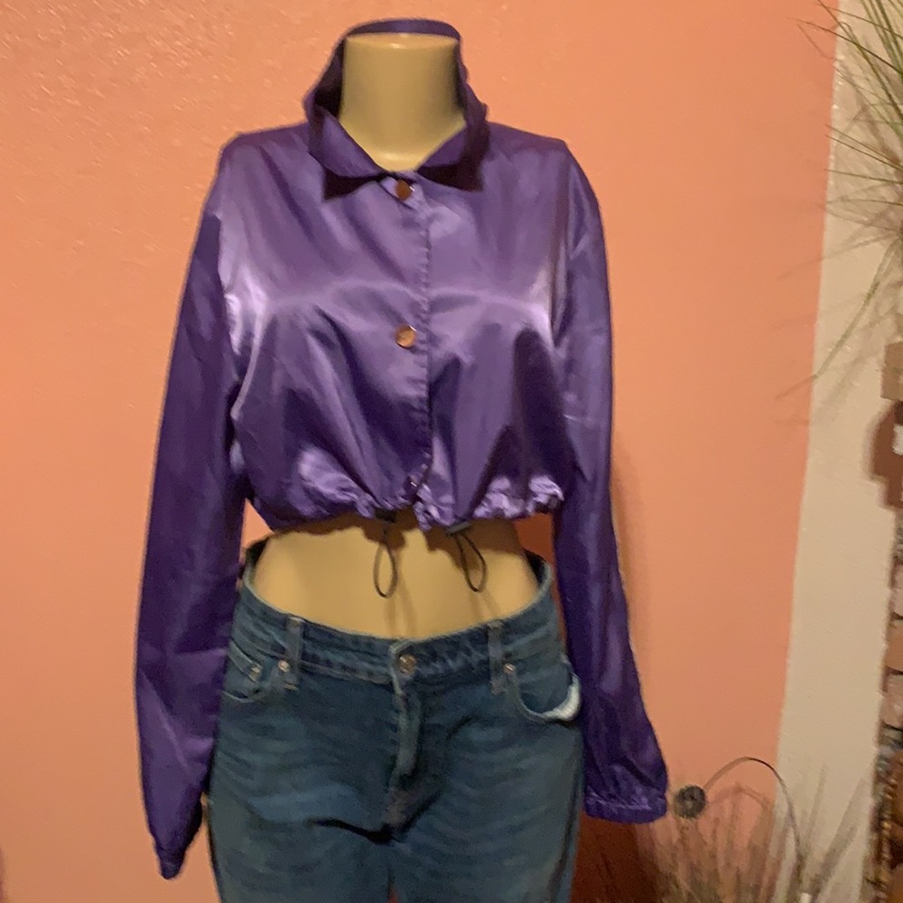 In Excellent Condition Cropped Top - Picture 3 of 7